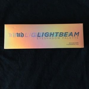 Lightbeam palette By Urban Decay